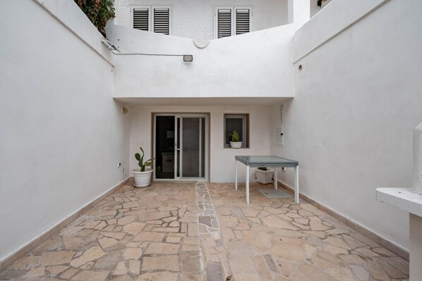 Unclassified image, 1 of 13, button