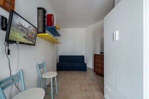 Living area - Casa Preziosa B by Rentbeat (Villanova)