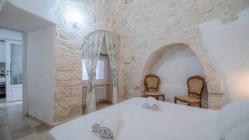 2 bedrooms, travel crib, WiFi, bed sheets