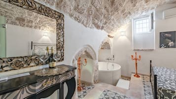 Dusche, Haartrockner, Bidet, Handtücher