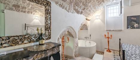 Doccia, asciugacapelli, bidet, asciugamani