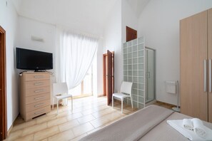 1 bedroom, iron/ironing board, bed sheets