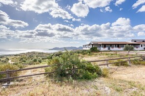 Property grounds - Comino Alto - Appartamento 8 by Rentbeat (Siniscola)