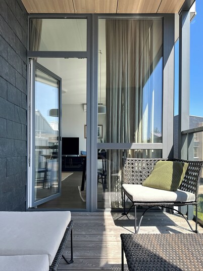 Apartment by the sea P-1