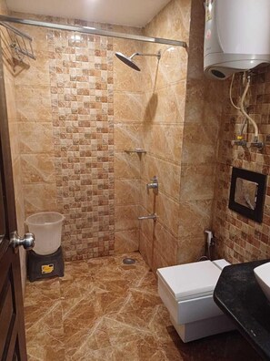 Bathroom - Hotel Value and Spa (Dehradun)