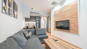 Comfort Apartment, City View | Living area
