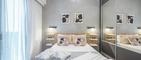 Appartement Confort, vue ville | 1 chambre, bureau, fer et planche à repasser, Wi-Fi gratuit