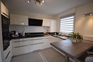 Private kitchen - Appartement Élégant et Central. Proche de la Gare de Sélestat (Sélestat)