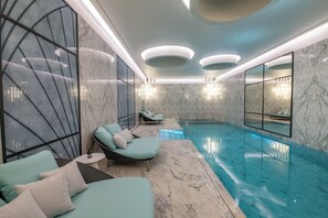 Indoor pool, seasonal outdoor pool - Maison Albar - Le Victoria (Nice)