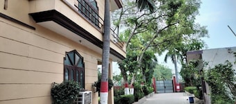 Hotel Hari Sharanam