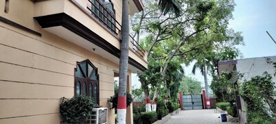 Hotel Hari Sharanam
