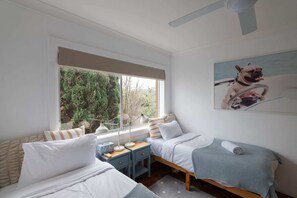 2 habitaciones, escritorio, tabla de planchar con plancha y wifi 