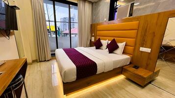 Deluxe Double Room | Free WiFi, bed sheets
