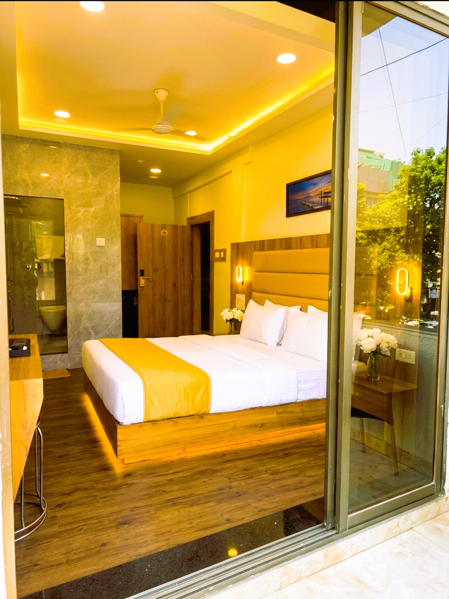 Deluxe Double Room | Free WiFi, bed sheets