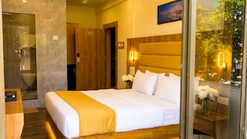 Deluxe Double Room | Free WiFi, bed sheets
