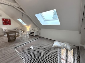 2 bedrooms, free WiFi, bed sheets, wheelchair access