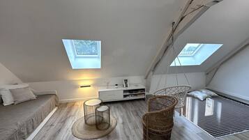 2 bedrooms, free WiFi, bed sheets, wheelchair access