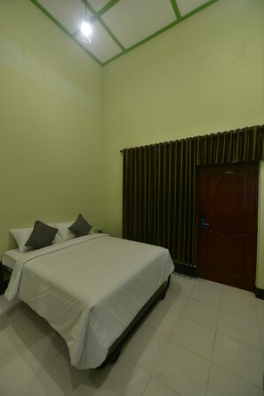Superior Single Room, 1 Katil Bujang XL (Large Single) | Meja, ruang kerja komputer riba, kalis bunyi, Wi-fi percuma 