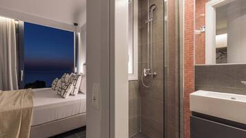 Luxe villa, 3 slaapkamers, uitzicht op zee | 3 slaapkamers, een kluis op de kamer, individueel gedecoreerd