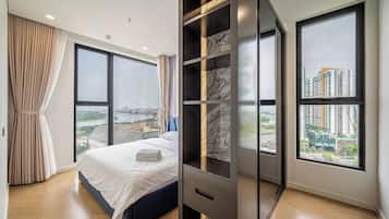 Royal Apartment, City View | 3 bedrooms, Egyptian cotton sheets, premium bedding, Select Comfort beds
