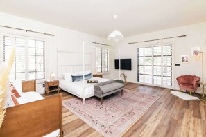 5 bedrooms, iron/ironing board, travel cot, WiFi