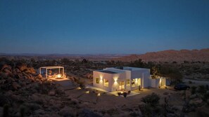 Exterior - Bolder House · Pool & Spa in Boulders, Views (Joshua Tree)