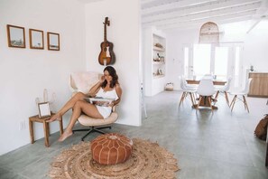 Interior - The Moondance • 2.5 Acres, Sweeping Views, Hot Tub (Joshua Tree)