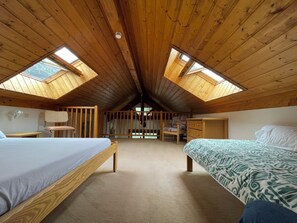 4 bedrooms, WiFi, bed sheets