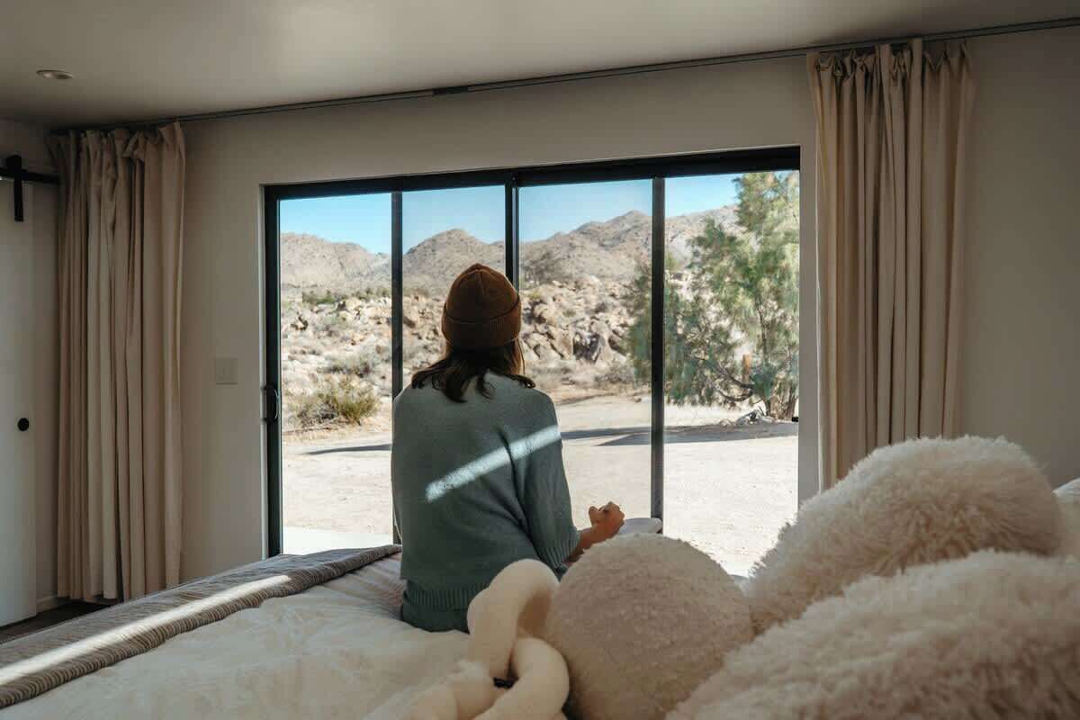 2 habitaciones, tabla de planchar con plancha, cuna de viaje y wifi 