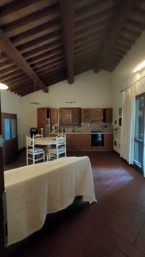 Interior - Lella's House -romantic detached cottage in the countryside-15 minutes from the sea (Riparbella)