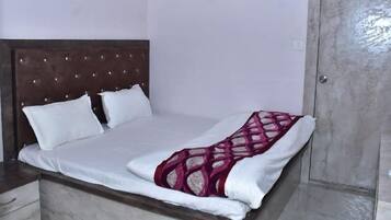Standard Room | In-room safe, desk, laptop workspace, rollaway beds
