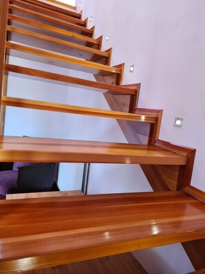 Meja sambut tetamu