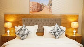 1 bedroom, minibar, desk, laptop workspace