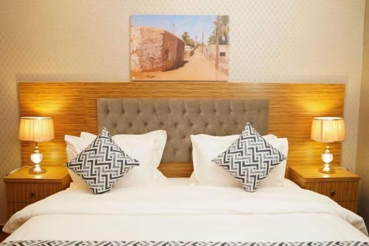 1 bedroom, minibar, desk, laptop workspace
