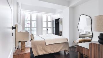 1 habitación, tabla de planchar con plancha, wifi y ropa de cama
