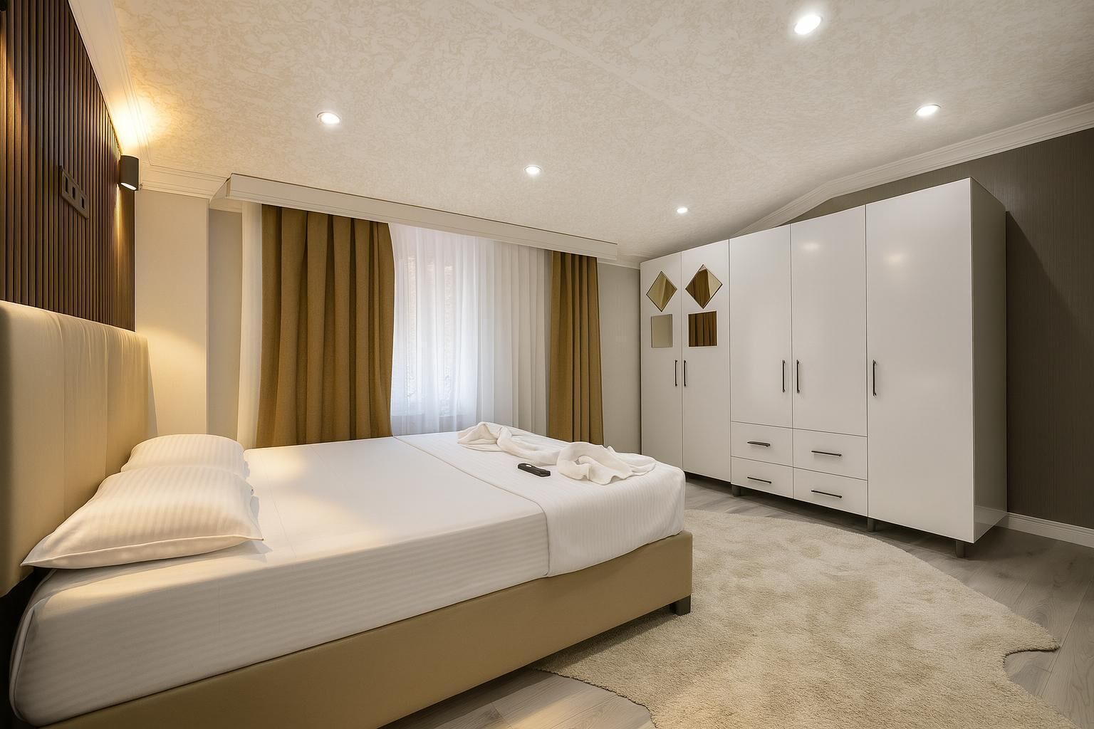 Design Apartment, 2 Bedrooms, Kitchen, Garden View | Egyptian cotton sheets, premium bedding, down duvets, minibar