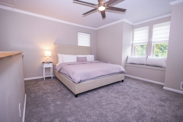 3 bedrooms, iron/ironing board, WiFi, bed sheets