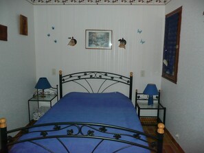 2 bedrooms, iron/ironing board, WiFi - Gite 'Le Billamge', calm and charm at the gateway to the Cévennes (Saint-Jean-du-Pin)