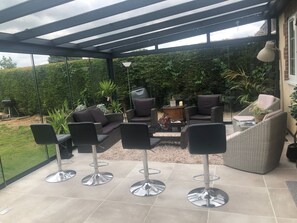 Terrace/patio - Entire guest suite with gated property (Blunsdon)