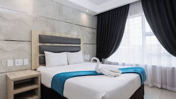 Laptop workspace, soundproofing, iron/ironing board, free WiFi