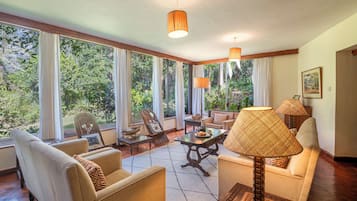 Villa (4 Bedrooms) | Interior