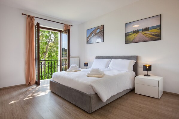 3 Schlafzimmer, Bügeleisen/Bügelbrett, kostenloses WLAN, Bettwäsche