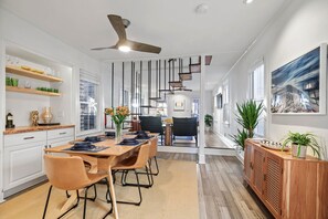 Dining - 1 Block to Beach - Ocean Views & Near Asbury Park (Neptune Township)