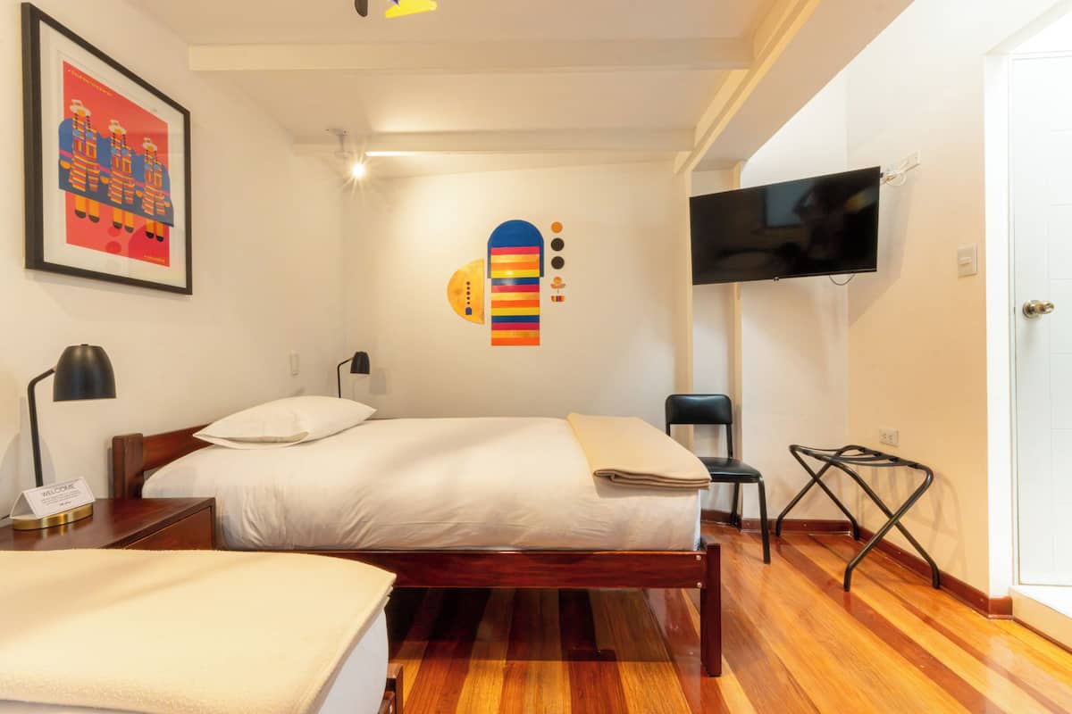 Egyptian cotton sheets, premium bedding, down comforters