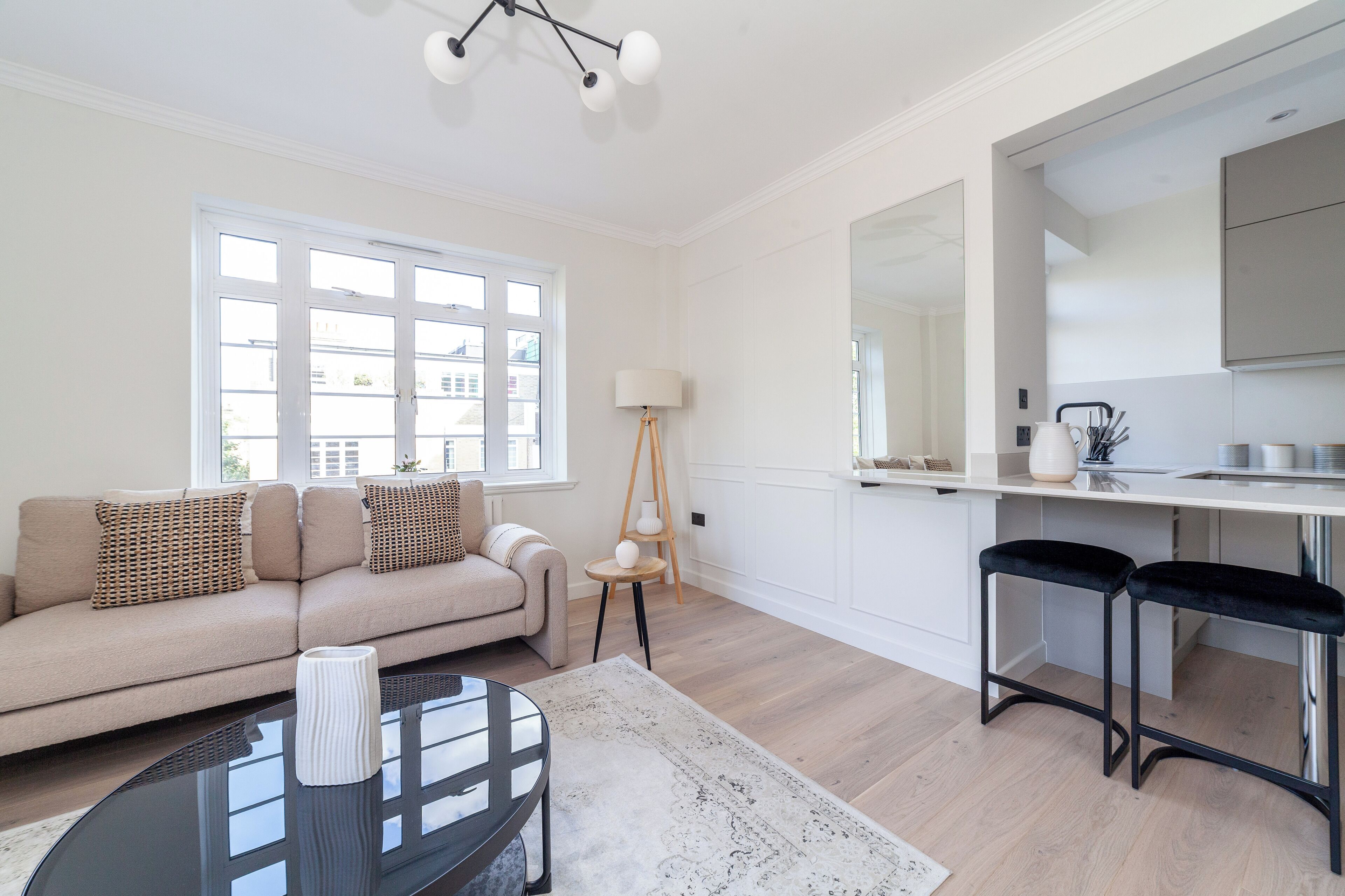 37-inch TV with satellite channels, Netflix, streaming services