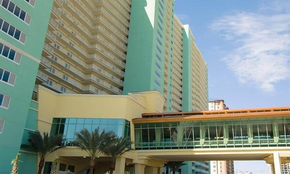 المنشأة من الخارج