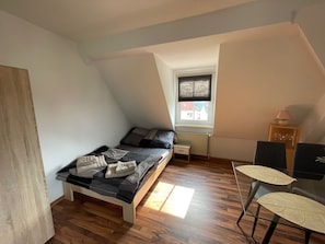 2 chambres, bureau, fer et planche à repasser, Wi-Fi