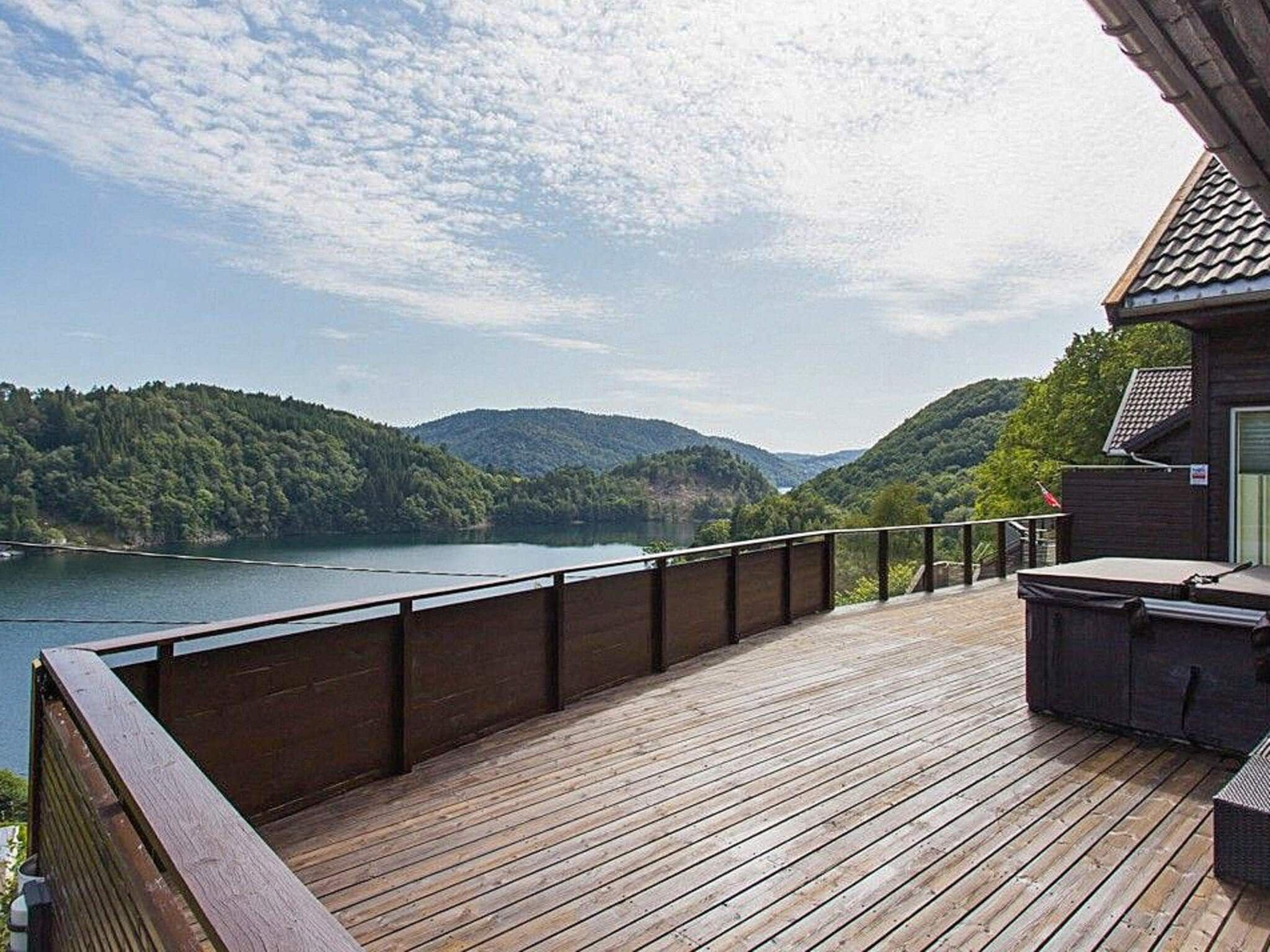 Blick aufs Wasser