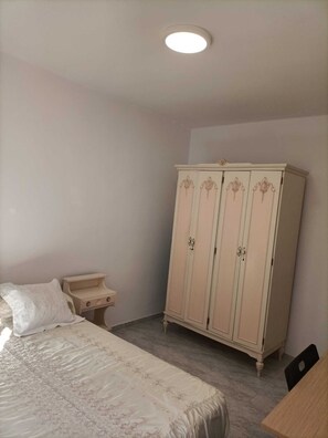 2 makuuhuonetta, vuodevaatteet