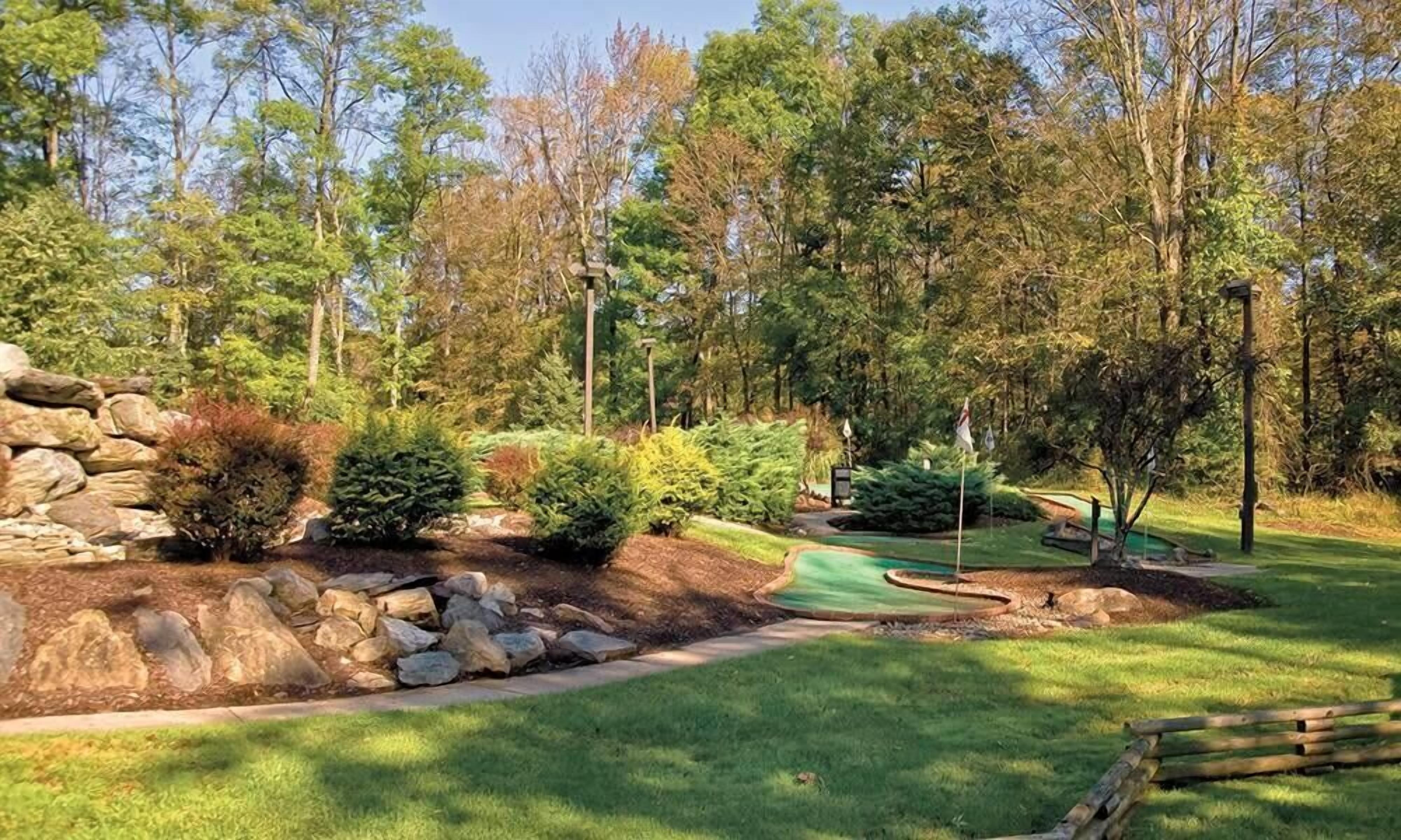 2br Condo Family Fun in Picturesque Poconos!